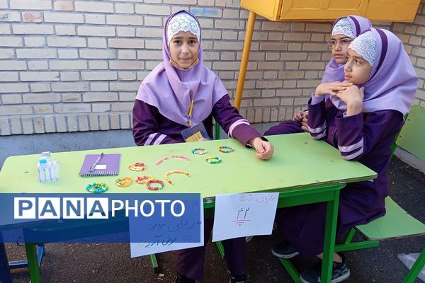 بازارچه دانش‌آموزی در دبستان شاهد شهید محمدرضا کشاورز 