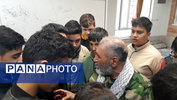 برگزاری جلسه درس آمادگی دفاعی نهم در مدرسه ابوریحان بیرونی شیفت صبح نیشابور