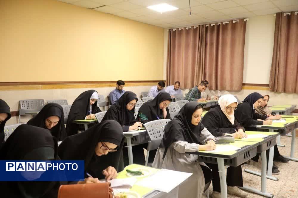 برگزاری دوره آموزشی تربیتی جهت توانمند سازی معلمان مدارس منطقه ۱۰