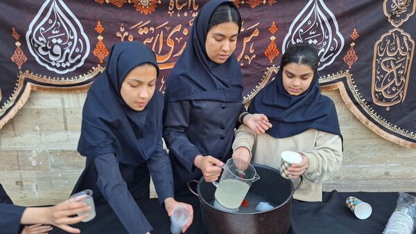 موکب مادر پهلو شکسته