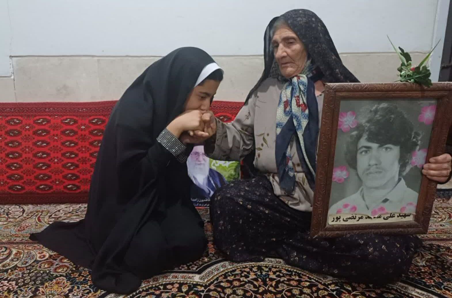ترویج فرهنگ ایثار و شهادت، چراغ راه نسل امروز است