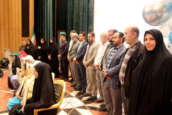 آیین تقدیر از برگزیدگان جشنواره سفیران سلامت استان قم