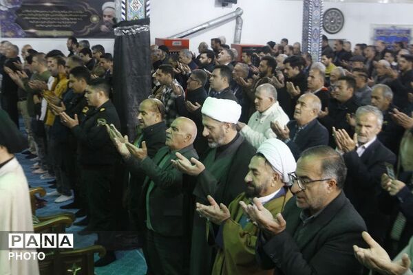 اقامه نماز باشکوه عید سعید فطر در شهرستان فیروزکوه
