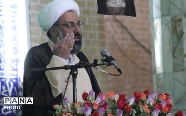 آیین عبادی و سیاسی نماز جمعه در خاتم