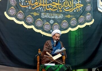 شعار الله اکبر در سراسر شهر نقنه به گوش میرسد 