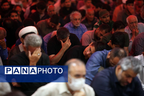 اجتماع لبیک یا حسین(ع) و گرامیداشت شهدای 15 خرداد در حرم حضرت معصومه(س)