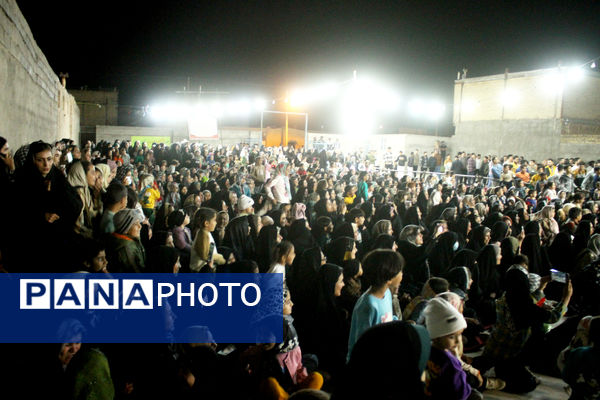 برگزاری جنگ شادی خانوادگی در مصلی شهر سلامی به مناسبت عید سعید فطر