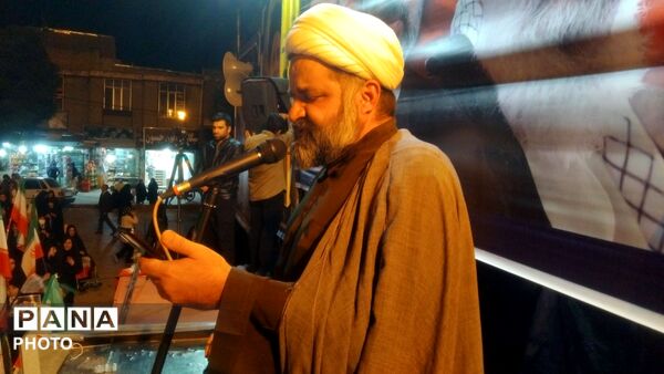 خروش مردم نورآباد در اجتماع «بیعت با رهبری» تجدید میثاق با آرمان‌های نظام