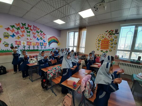 مراسم صبحگاه  دبستان زنده یاد امینی پور 
