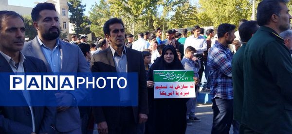 روز ۱۳ آبان: درخششی دیگر در تاریخ شهرستان سلسله با راهپیمایی دانش‌آموزان و مردم