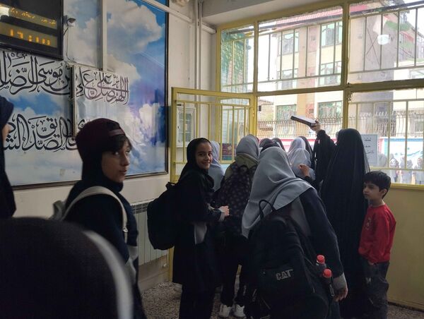 اردوی تفریحی دانش آموزان دبستان شاهد حاج تقی آقا بزرگ در اردوگاه جوادالائمه مشهد