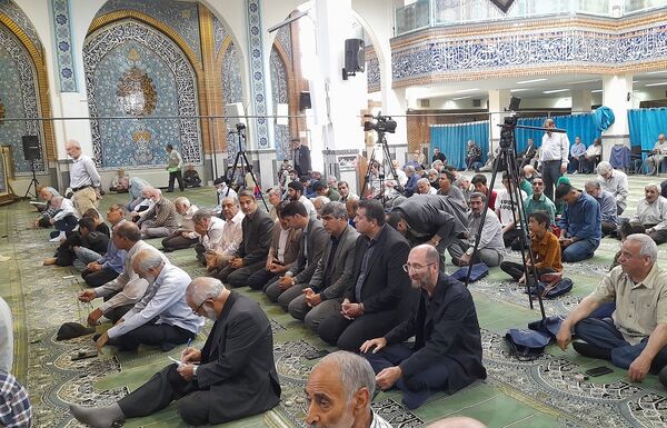 تجدید میثاق سرپرست آموزش وپرورش منطقه پردیس با شهدای گمنام