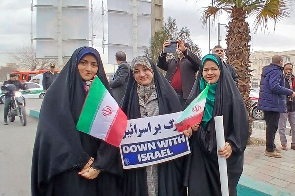 حضور مردم چهاردانگه در جشن چهل و هفتمین سالگرد شکوهمند انقلاب اسلامی