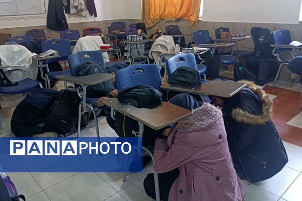 مانور زلزله و ایمنی در مدارس دخترانه ناحیه 3 شیراز