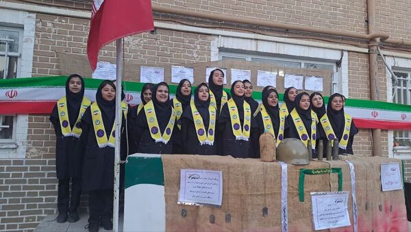 برگزاری مراسم ۱۳ ابان در دبیرستان مستوفی ۲