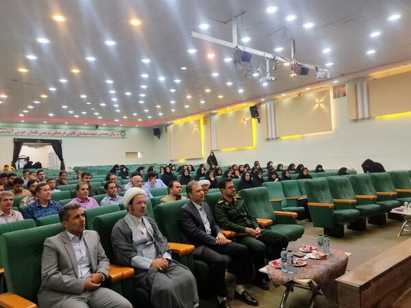 جلسه توجیهی معاونین و مربیان پرورشی مدارس کاشمر