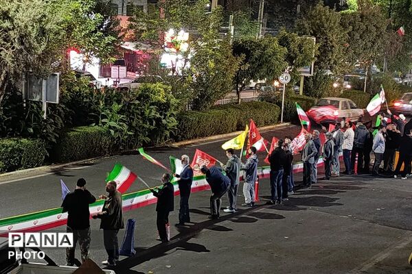 روایت پرشور حضور نوجوانان در تجمعات شبانه شهر