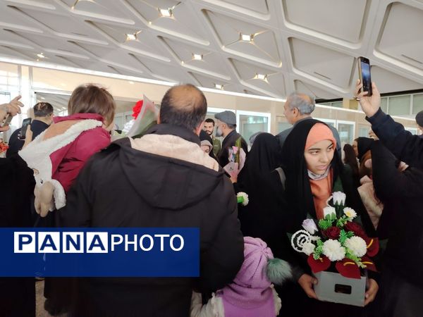 بازگشت کاروان‌های دانش‌آموزی حج عمره از ۶ استان کشور از ایستگا ه پروازی مشهد