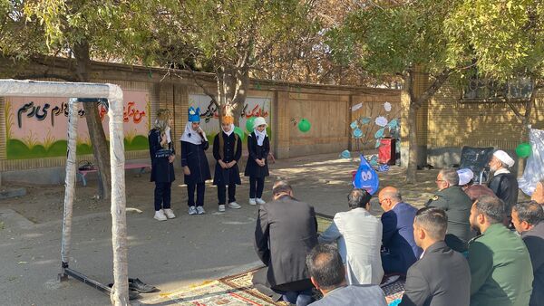 آسمان باخرز به امید رحمت؛ نماز باران با حضور دانش‌آموزان و مسئولان اقامه شد
