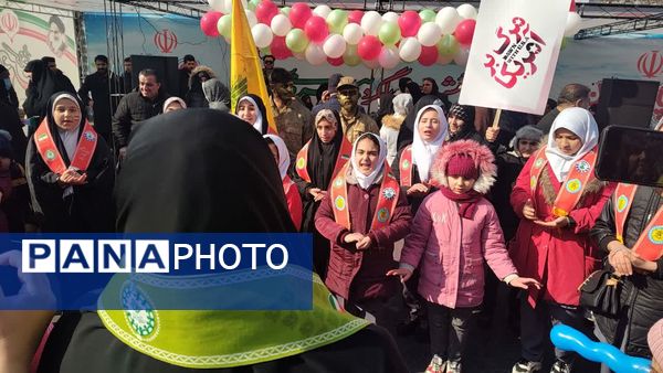 حضور گرم مردم تبریز در راهپیمایی 22 بهمن