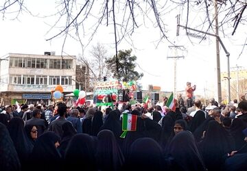در بهار انقلاب باشکوه‌تر از همیشه