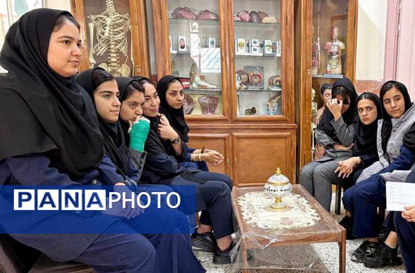 جلسه توجیهی ویژه دانش‌آموزان خبرنگار پانا در هنرستان تلاش