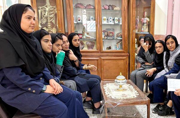 جلسه توجیهی ویژه دانش‌آموزان خبرنگار پانا در هنرستان تلاش