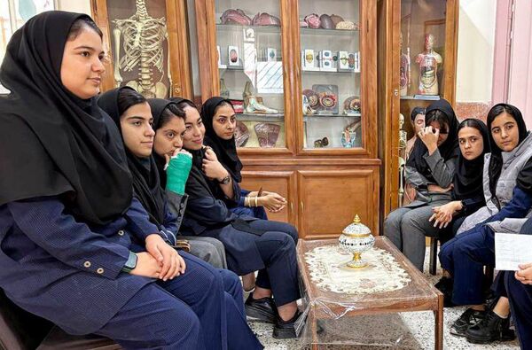 جلسه توجیهی ویژه دانش‌آموزان خبرنگار پانا در هنرستان تلاش