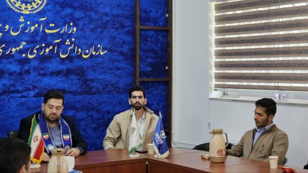 شما دانش آموزان آینده‌سازان این سرزمینید