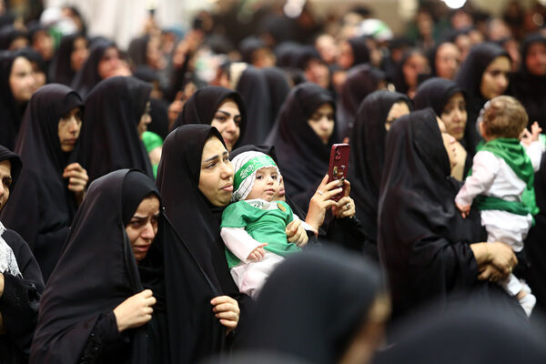 همایش شیرخوارگان حسینی در حرم بانوی کرامت