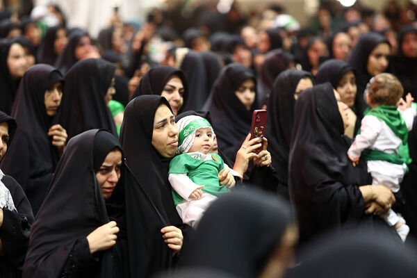 همایش شیرخوارگان حسینی در حرم بانوی کرامت