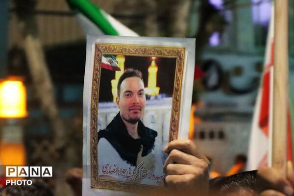 گرامیداشت چهلمین روز شهادت رهبر شهید و دانش‌آموزان میناب در باقرشهر 