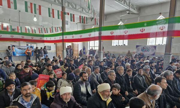 جشن انقلاب ایران در شهرستان زاوه