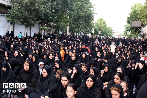  لبیک عاشورایی مردم نظرآباد در غروب دلتنگی کربلا