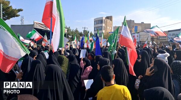 تربت جامی ها در بیعت با رهبر جدید انقلاب سنگ‌تمام گذاشتند