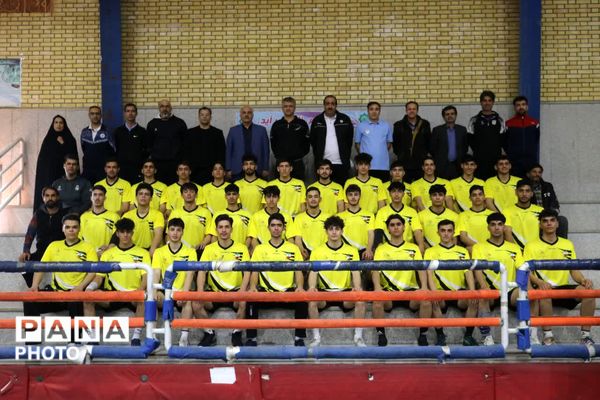 آغاز اردوی انتخابی تیم ملی هندبال دانش‌آموزی پسران در اصفهان