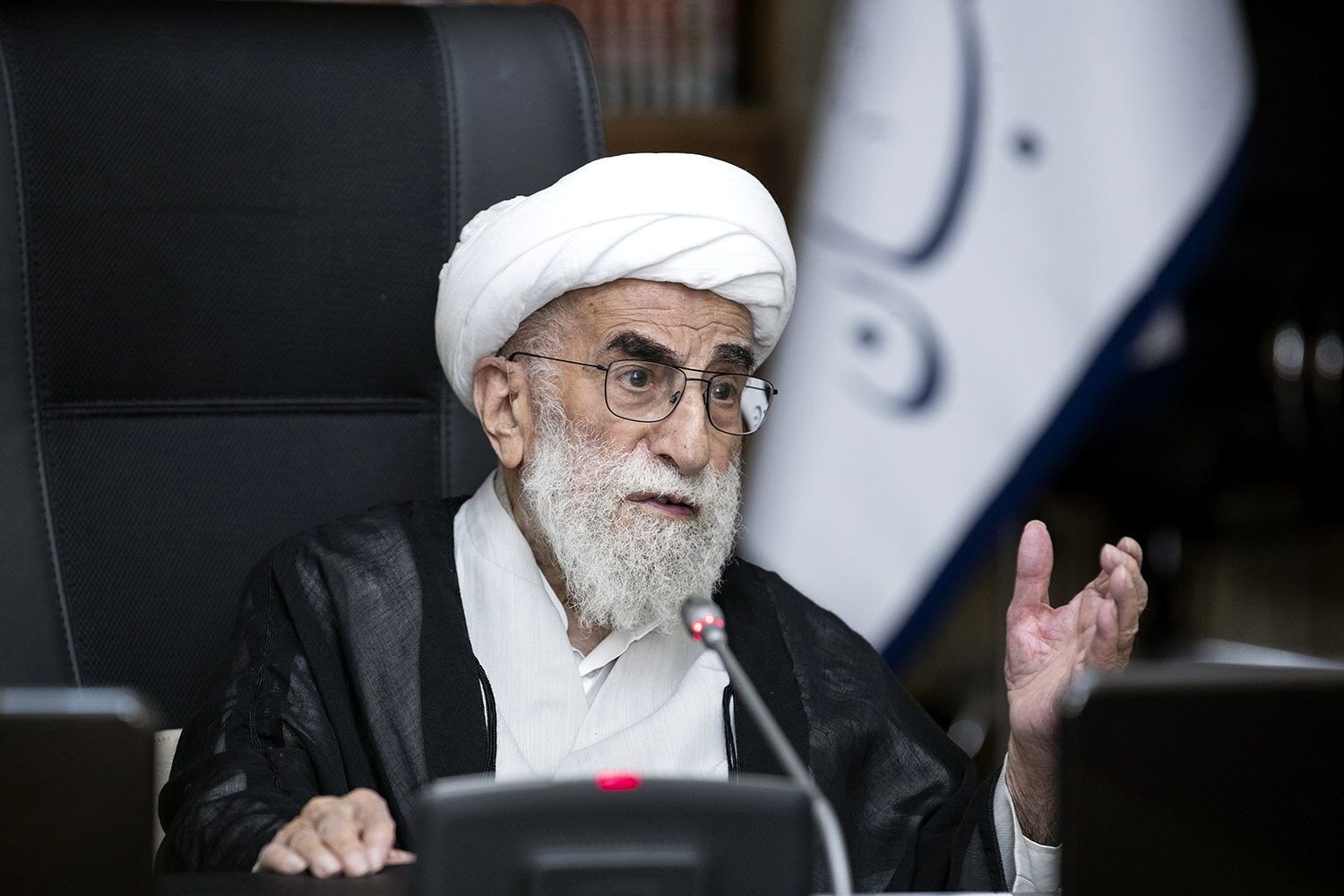 بدون اغماض با هرگونه قصور درباره حادثه بندر شهید رجایی برخورد شود