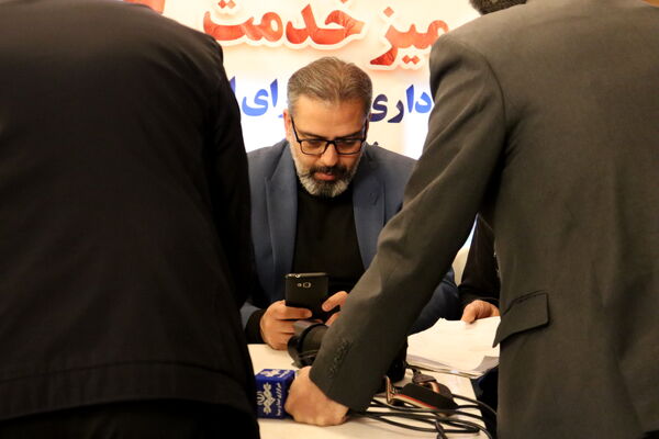 میز خدمت در بخش بندپی شرقی به‌مناسبت دهه فجر