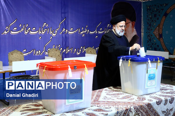 حضور سیدابراهیم رئیسی رئیس‌جمهوری در انتخابات 11 اسفند 1402