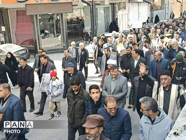 برگزاری بیعت مردم شهرکرد با فرمانده کل قوا