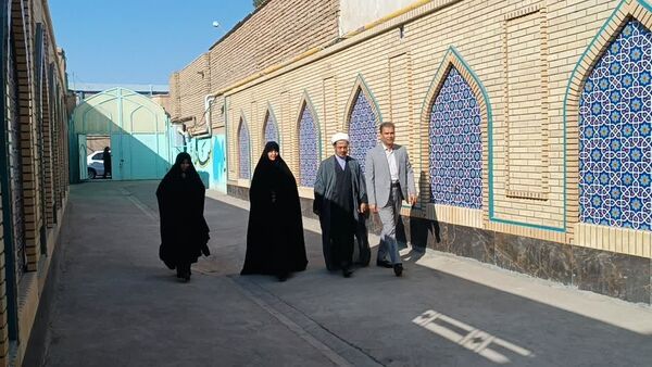 بازدید مسئولین اداره آموزش و پرورش از حوزه علمیه مکتب نرجس کاشمر