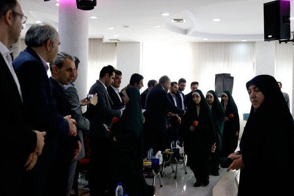 آیین تجلیل از برگزیدگان جشنواره‌های فرهنگی و هنری شمال‌غرب کشور در تبریز