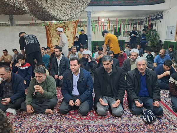اعتکاف دانش‌آموزی در شهرستان عجب‌شیر