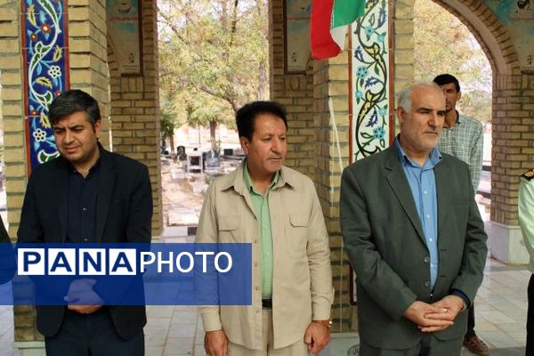 مراسم غباررویی مزار شهدای شهرستان خلیل آباد 