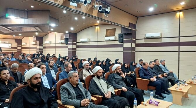 تکریم فرهنگیان و دانش‌ آموزان فعال قرآنی لرستان