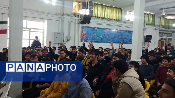 برگزاری جشن روز جوان و آغاز دهه فجر در دبیرستان شاهد ابوذر غفاری نیشابور 