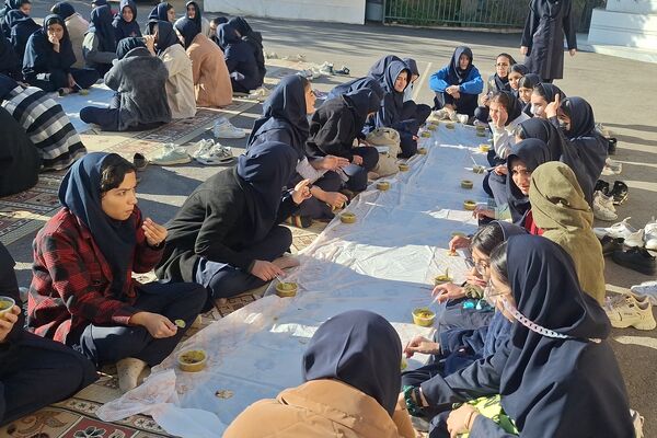 مراسم عزاداری حضرت زهرا (س) در دبیرستان دخترانه هیأت امنایی پویش ناحیه ۳شیراز 