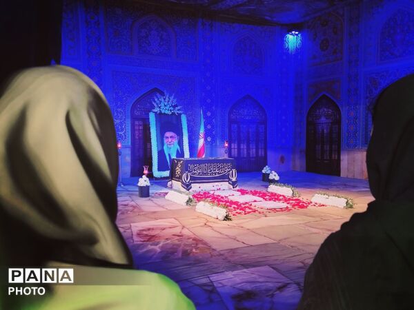سفینةالنجاة در قابِ شب