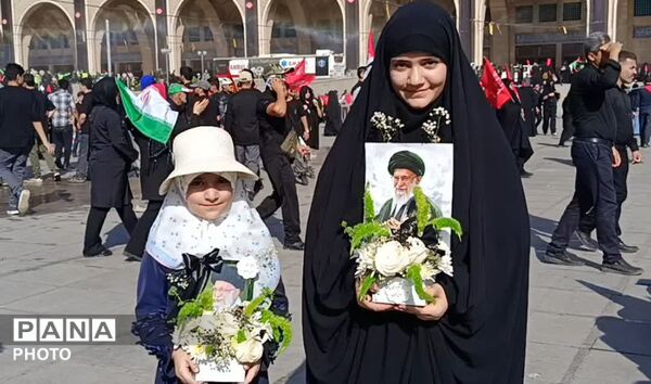 وداع باشکوه با رهبر شهید ایران در تهران