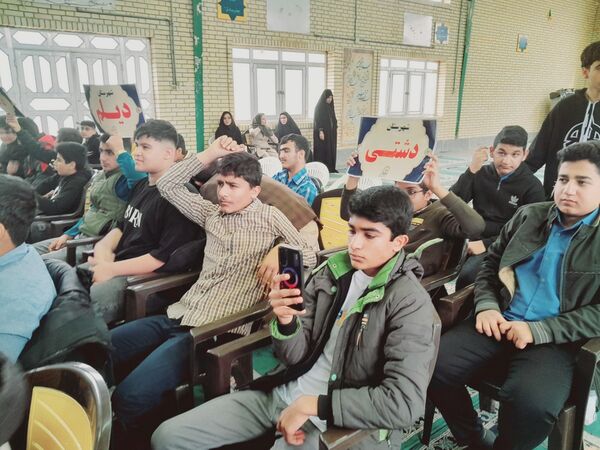 اردوی توانمندسازی دانش‌آموزان پسر همیار مشاوران در بوشهر